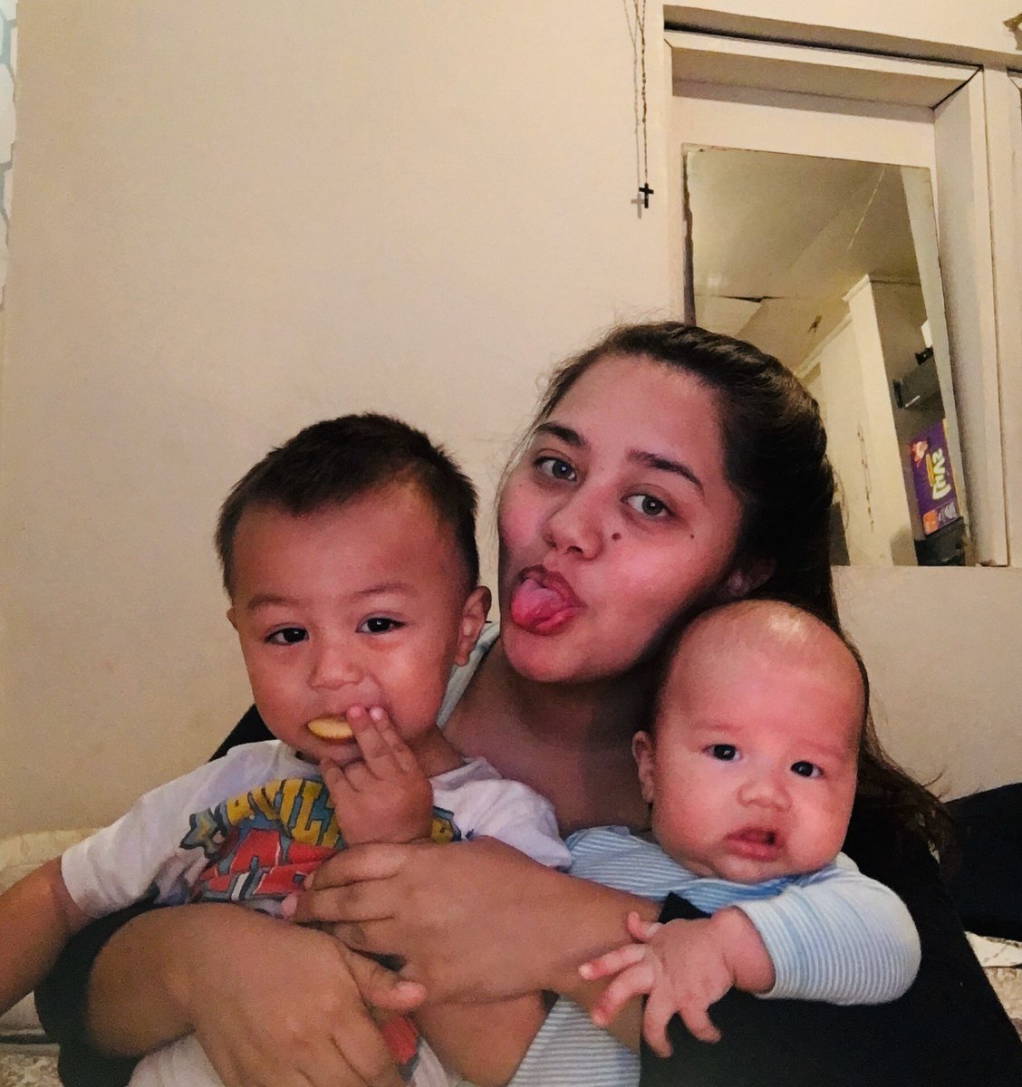 vanahreyes's tweet photo. thank you Lord for blessing me with the greatest gifts ever🥺💛🌞 https://t.co/8tWcdk7k4X