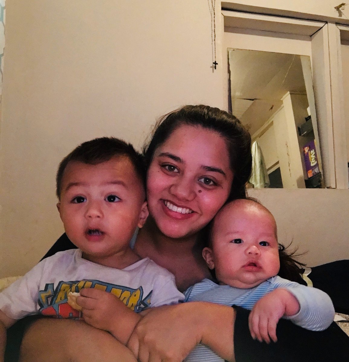 vanahreyes's tweet photo. thank you Lord for blessing me with the greatest gifts ever🥺💛🌞 https://t.co/8tWcdk7k4X