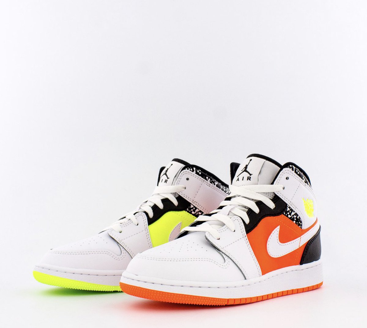 jordan 1 mid j's for grades