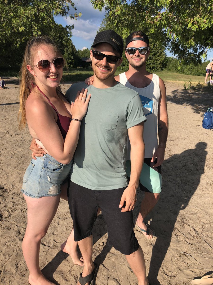 LexiLarocque's tweet photo. Two of my favourite people🥰 @ jordyn, wya???🎣 https://t.co/i4TQP5d5NK