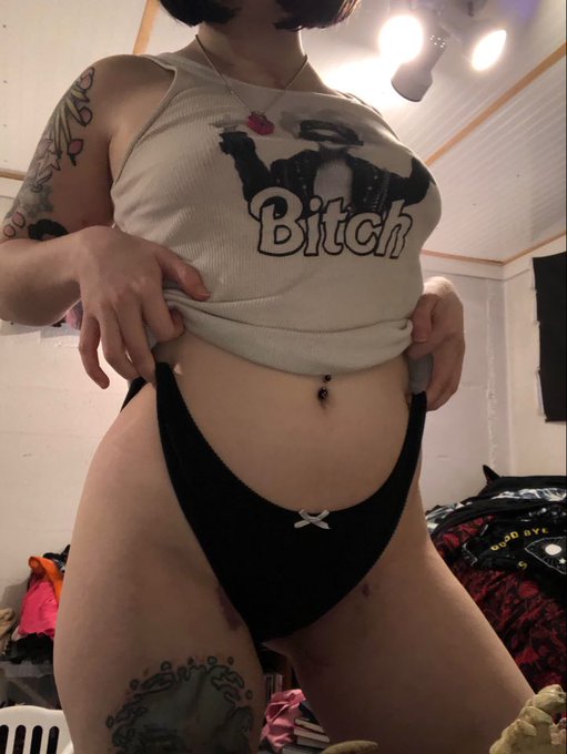 1 pic. YOU WISH, Loser. 👎 https://t.co/wrYMP7q5HC
findom . bitch . domme . mistress . $end . femdom 