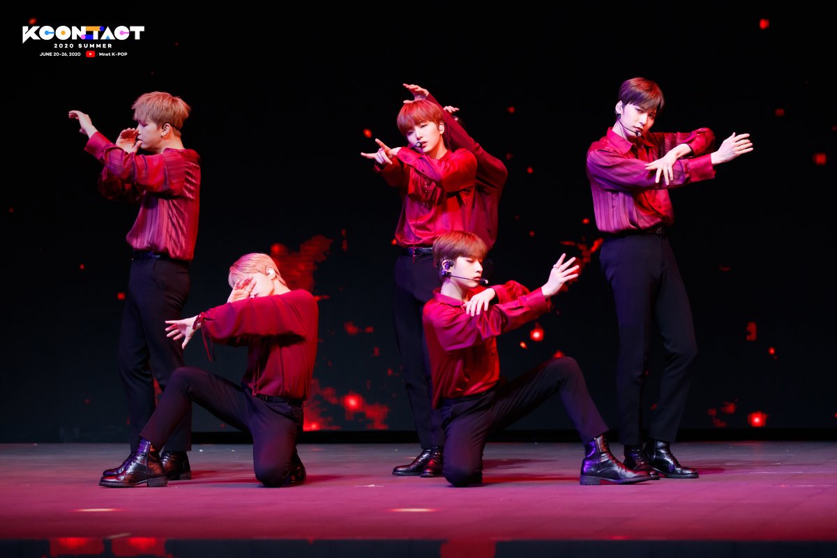 KCONThailand's tweet photo. [KCON:TACT 2020 SUMMER] #ONEUS

@official_ONEUS เต็มที่มากๆ!
#KCONTACT คิดถึงหนุ่มๆน้าาาา!

▶#MnetKpopYouTube: https://t.co/RYYOohCmFH 
#LetsKCON #KCON247 #KCON2020 #KCON https://t.co/EDOFD9mUuF