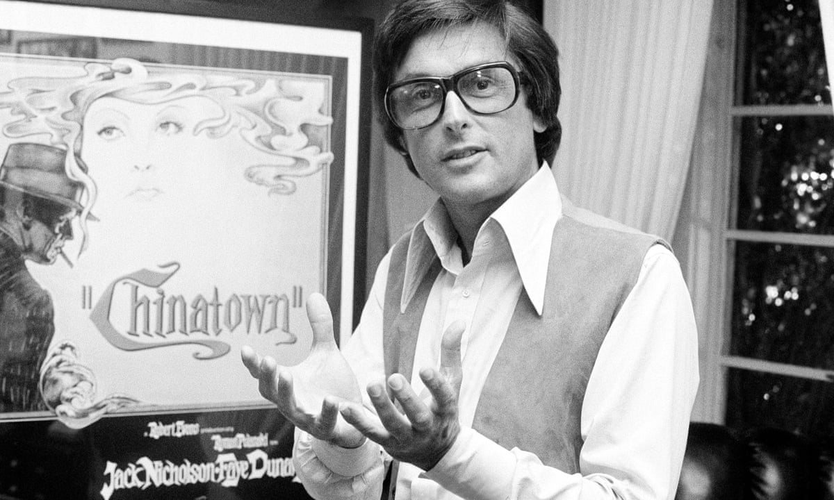 No longer with us, but he\s still in the picture...

Happy birthday, Robert Evans! 