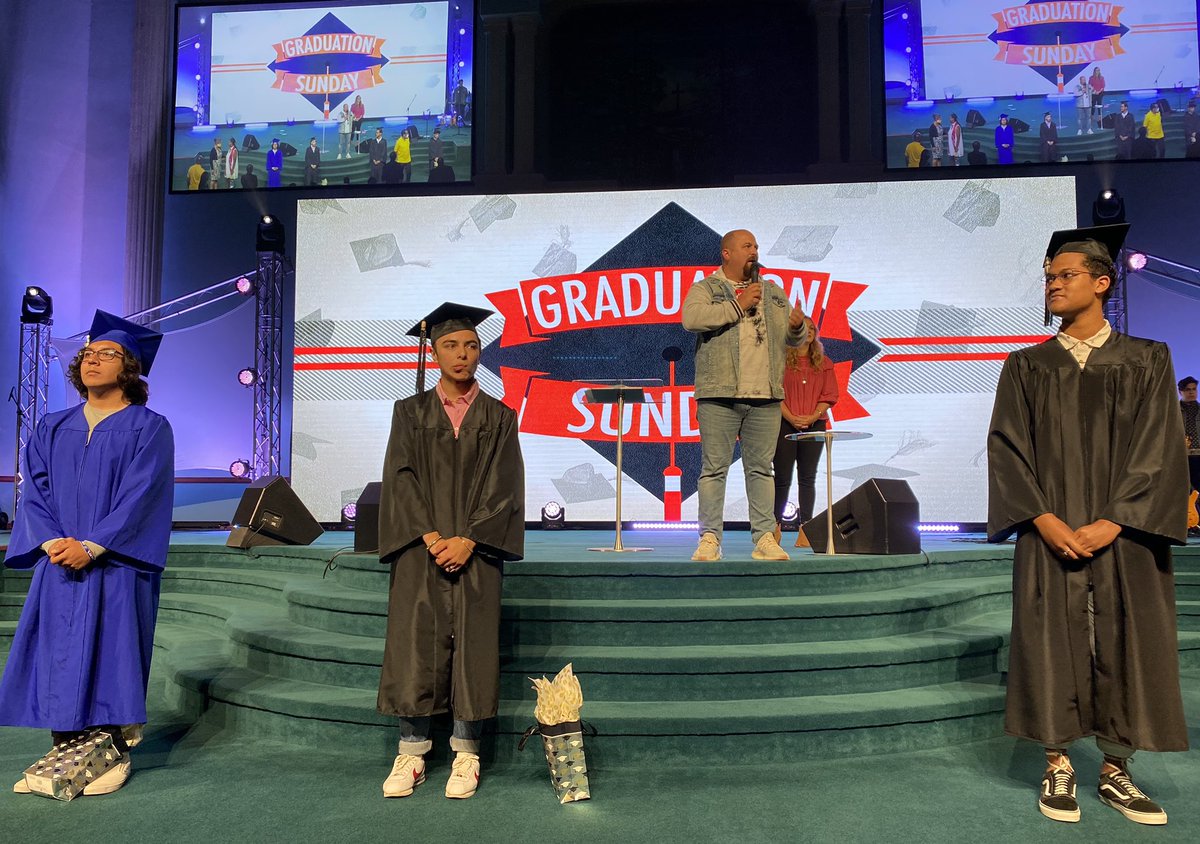 livingwaysa's tweet photo. Faith is building! Worship is creating a miraculous atmosphere! We love what God is doing!
A big congrats to the class of 2020!
#Livingway #Sunday #theLC #GraduationSunday #Faith #Worship #Live #Love #Lead https://t.co/givP9g2hVM