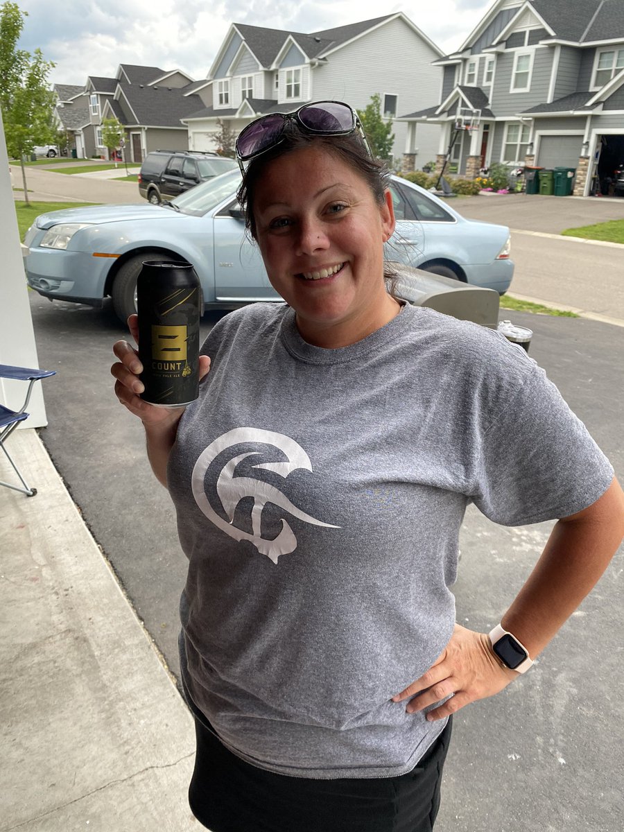 TonyGpresents's tweet photo. @GoldenCalebT I’m running into people drinking your beer everywhere! https://t.co/MmZ6lrPVbS