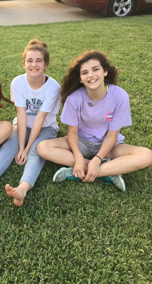 zoebrilynk's tweet photo. Name a bigger flex then growing and glowing up with your bff from kindergarten @maddisongraceb https://t.co/Q76YJkA6vA