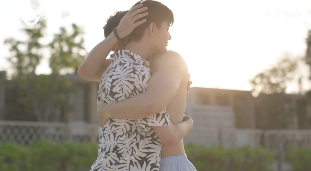PRAEWPARIN1SO's tweet photo. จะยืนอยู่ตรงนี้ ไม่ยอมไปไหน
คอยส่งความรัก ให้เธอทั้งใจ 💙❤️
ไม่ว่���วันนี้ ไม่ว่าวันไหน
จะเติมรอยยิ้ม ให้กับเธอไม่หายไป :)
#548DaysZSLove https://t.co/DxqaaPWAUB