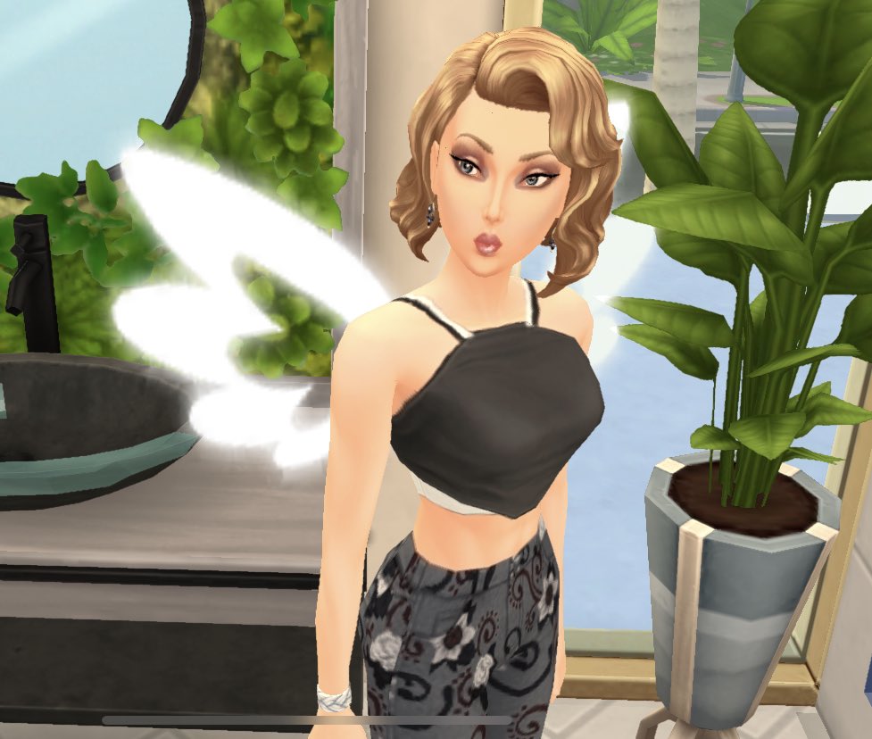 KitkatSims's tweet image. Showing off their Back To School looks. Love it! ❤️