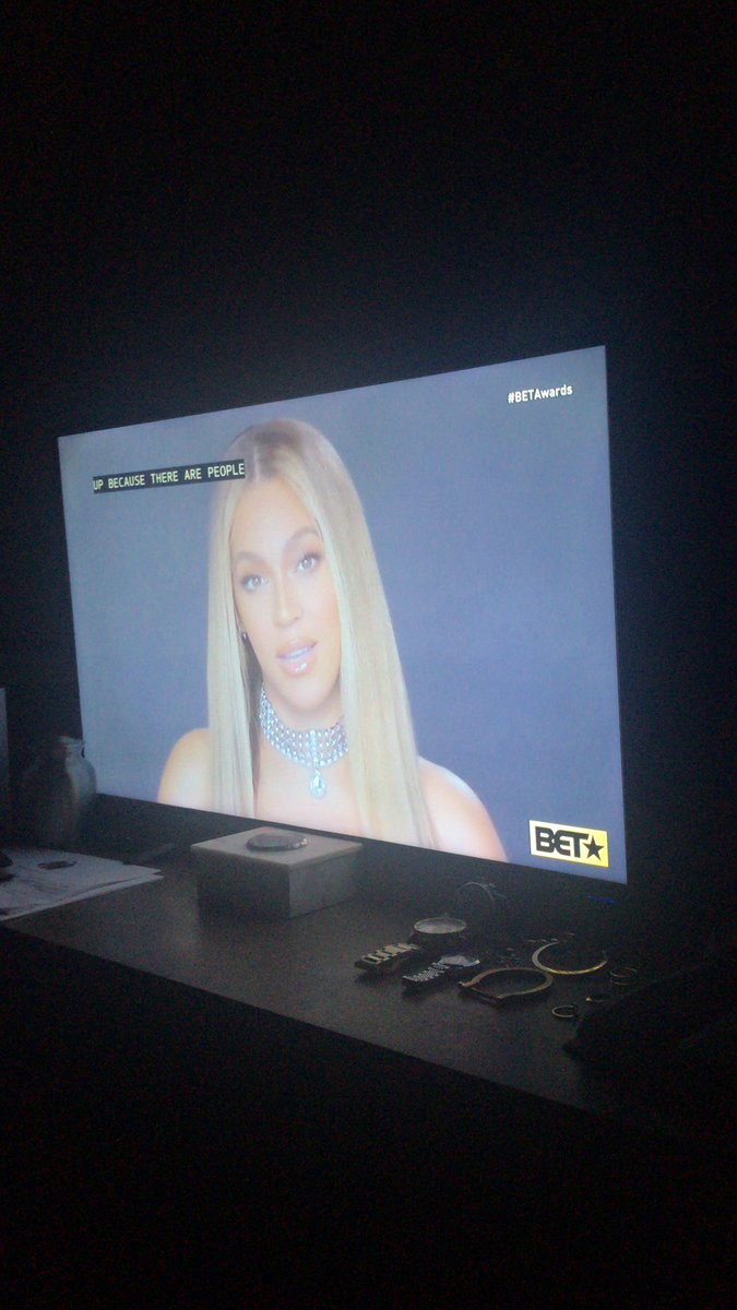 ThrowbackZoneShow tweet media