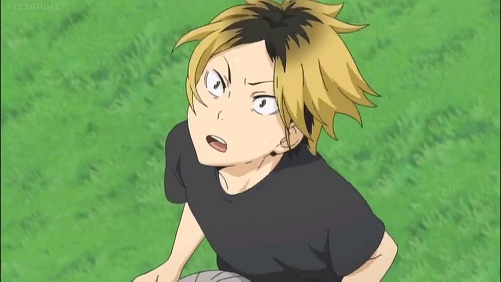 A thread of Kenma photos where as you scroll down, he gets older, in celebration of 150+ responses on our interest check: