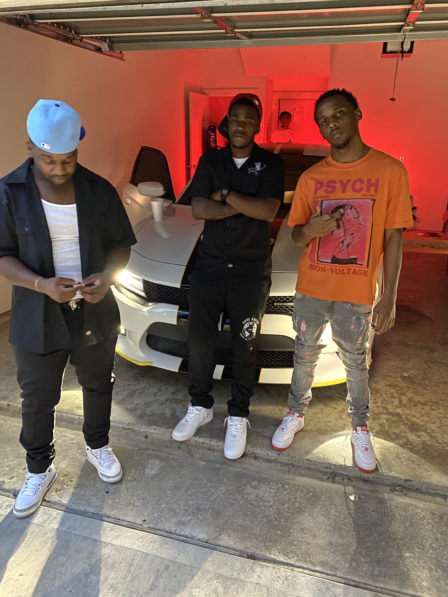 pbfmingo's tweet photo. Fuck a Nigga https://t.co/1oVCOGR0Dp