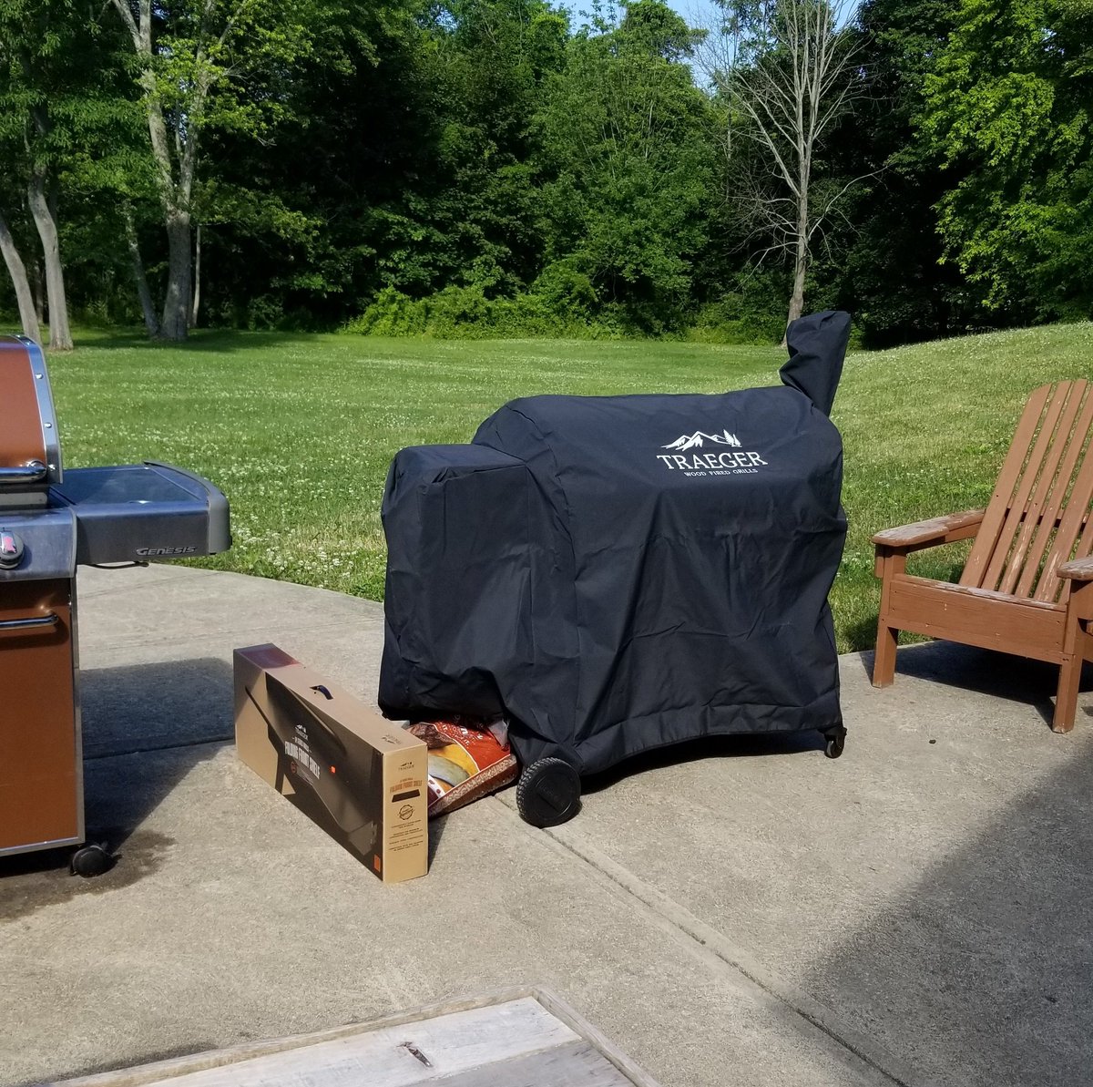 nochangingitnow's tweet photo. @joerogan out with the old in with the new @TraegerGrills https://t.co/75u2T5cL6z