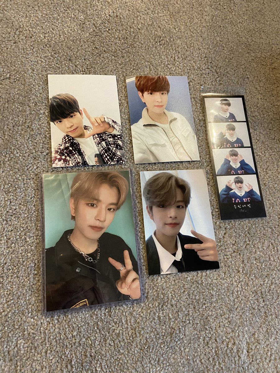 WTS stray kids seungmin set hellevator broadcast yellow wood