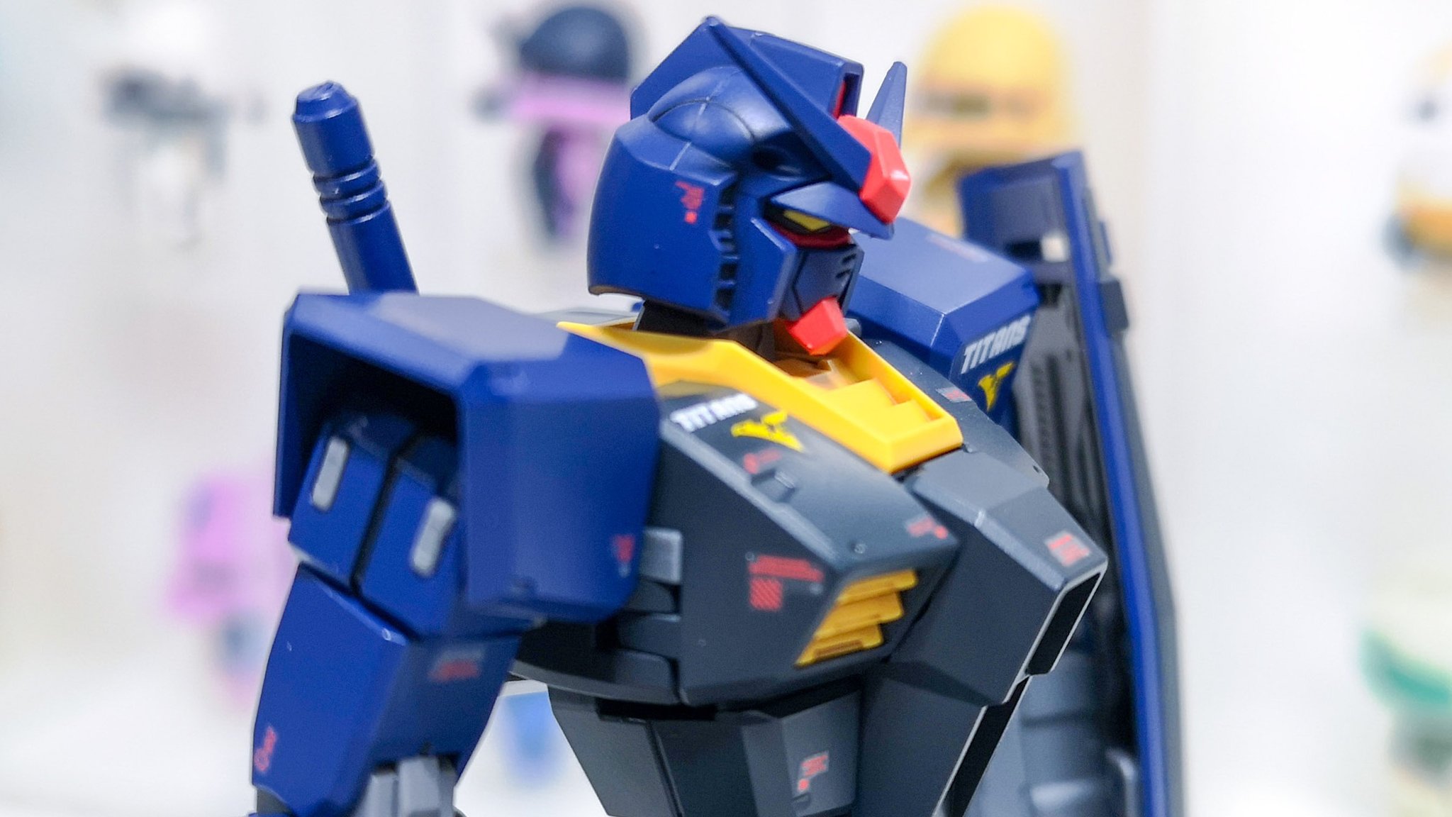 タカハシ Youtubeチャンネル タカラボ Hgガンダム ビヨンドグローバル をティターンズカラーにしてみました 厳つい目付きだったので 悪っぽいこのカラーリングにしたかったんですよね ティターンズ78は登場する作品や立体によって色の変更