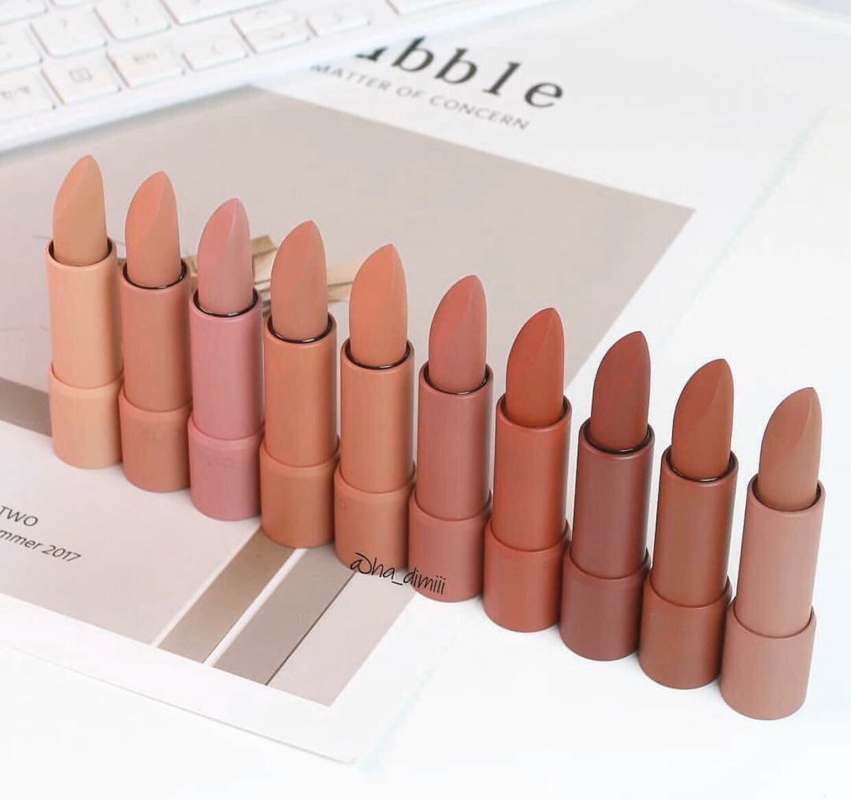 halloxkr_store's tweet photo. ลูกค้ารู้ ทุกคนรู้ clio ลดราคาทีราคาไม่เคยเหมือนลดเลย แต่รอบนี้ clio ลดจริงถูกจริง 🛒💘 ใครพลาดจะต้องเสียใจ ! 

รุ่นนี้ clio rouge heel velvet ลดราคาเหลือ 219฿ น้าาา ถูกมากกกค่าคุณพี่ ปกติราคา 650฿ อะจ้า ลดทั้ง 24 สีเลยน้า
🧸 ฝากกด cf สีไว้ได้เลย | กดของแล้ว = แจ้งยอด https://t.co/mWFeQRK3hh