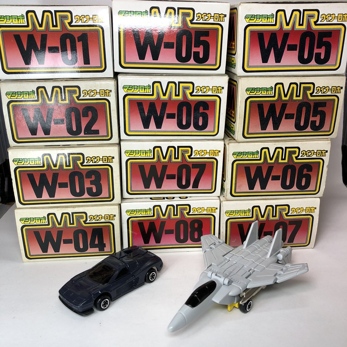 昭和マシンロボ最後のシリーズ、ウイナーロボ。ロボシューター以外の