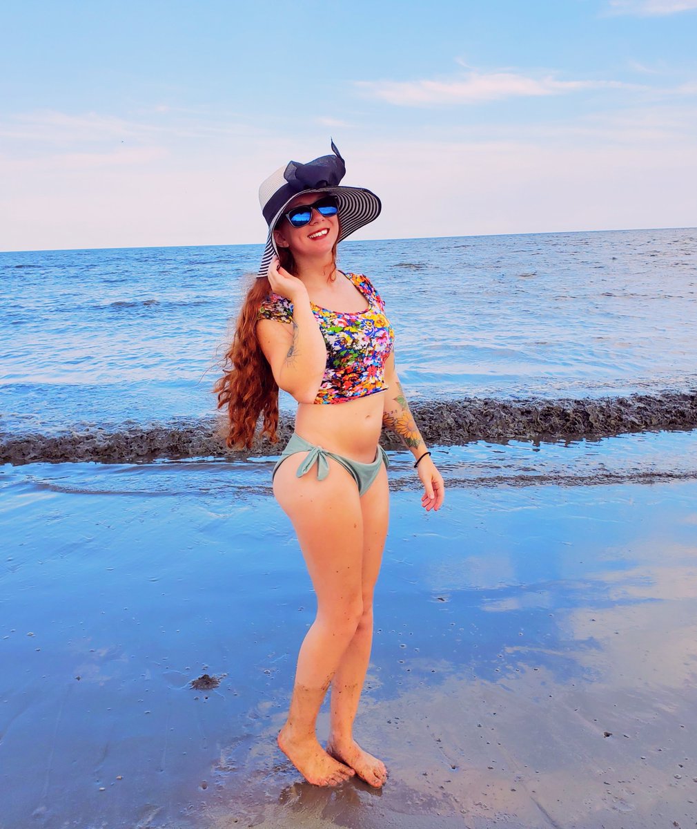 Captain__Redd's tweet image. Just enjoying my summer ♥️🌴