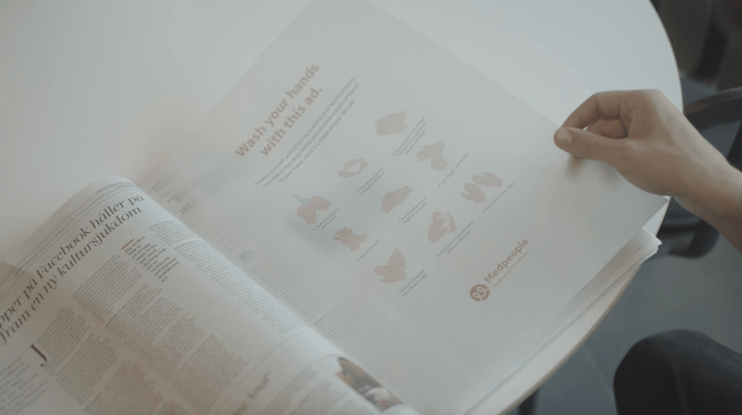 creapills's tweet photo. Composée de savon, cette page de publicité s’arrache pour se laver les mains

Plus d'infos et vidéo : https://t.co/GaEmIZKdPT https://t.co/c83lKSf0ye