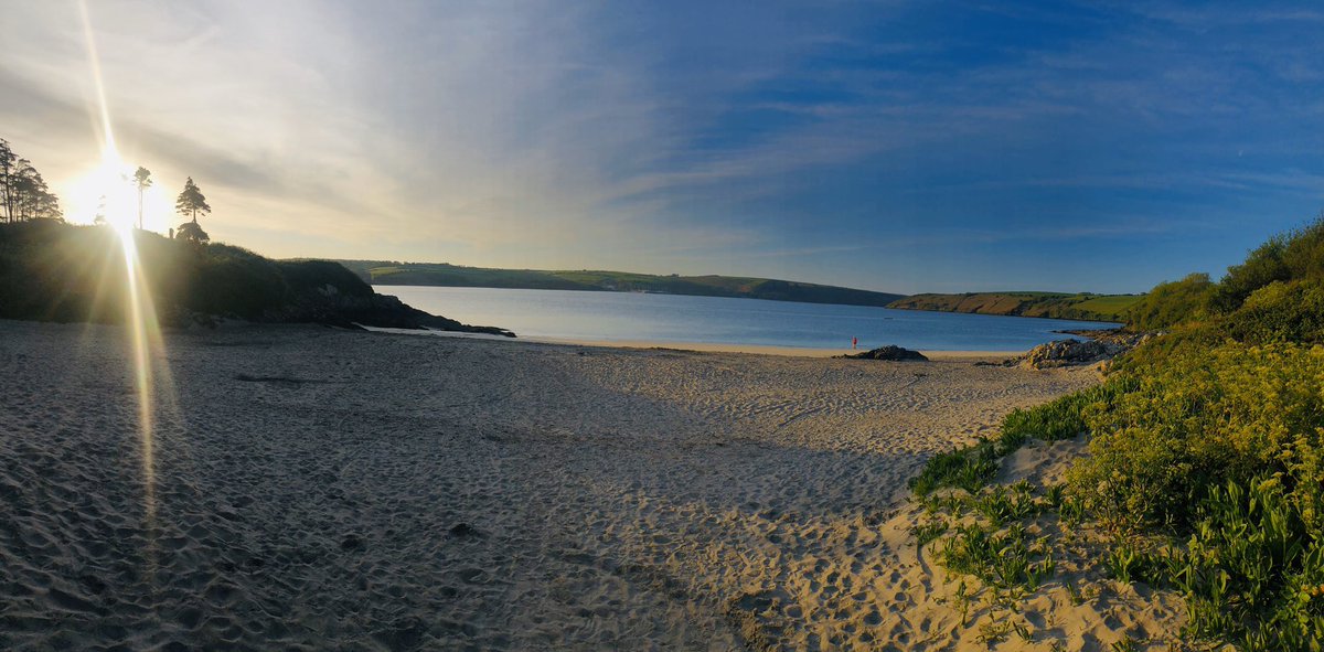 kinsale_ie's tweet photo. Welcome to Phase 3! Kinsale’s accommodation providers, cafes and restaurants, hairdressers, wellness experts and many more of our favourite places are ready to welcome you back today! 
#kinsale #kinsalehospitality #visitkinsale #kinsaleawaits #seeyousoon 
📸 : @CathalFOConnor https://t.co/ZoAinUm7og