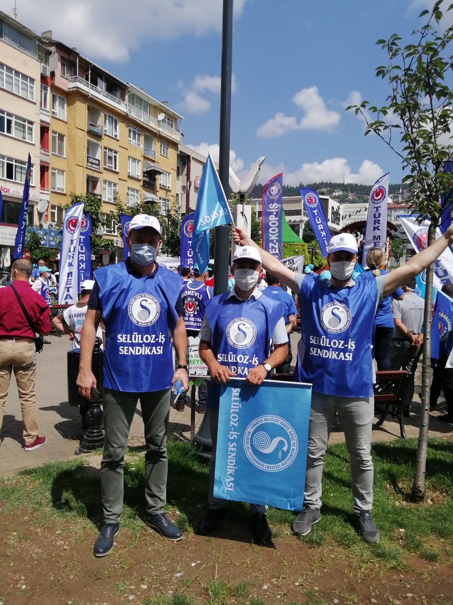 turkiskonf's tweet photo. 81 ilde eş zamanlı olarak gerçekleştirdiğimiz kitlesel basın açıklamarı
#KidemTazminatimaDokunma https://t.co/JpvpqUjLOR