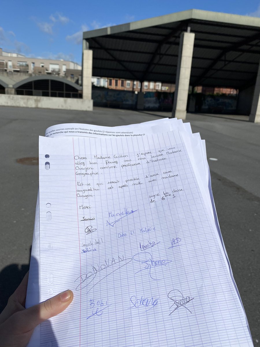 Sarah_ogni's tweet image. Récompense ultime : quand tes élèves font un mot à la principale pour être sûrs de t’avoir l’année prochaine + veulent revenir 1h supplémentaire avec toi alors qu’ils n’ont plus cours normalement ❤️ #REPplus with love