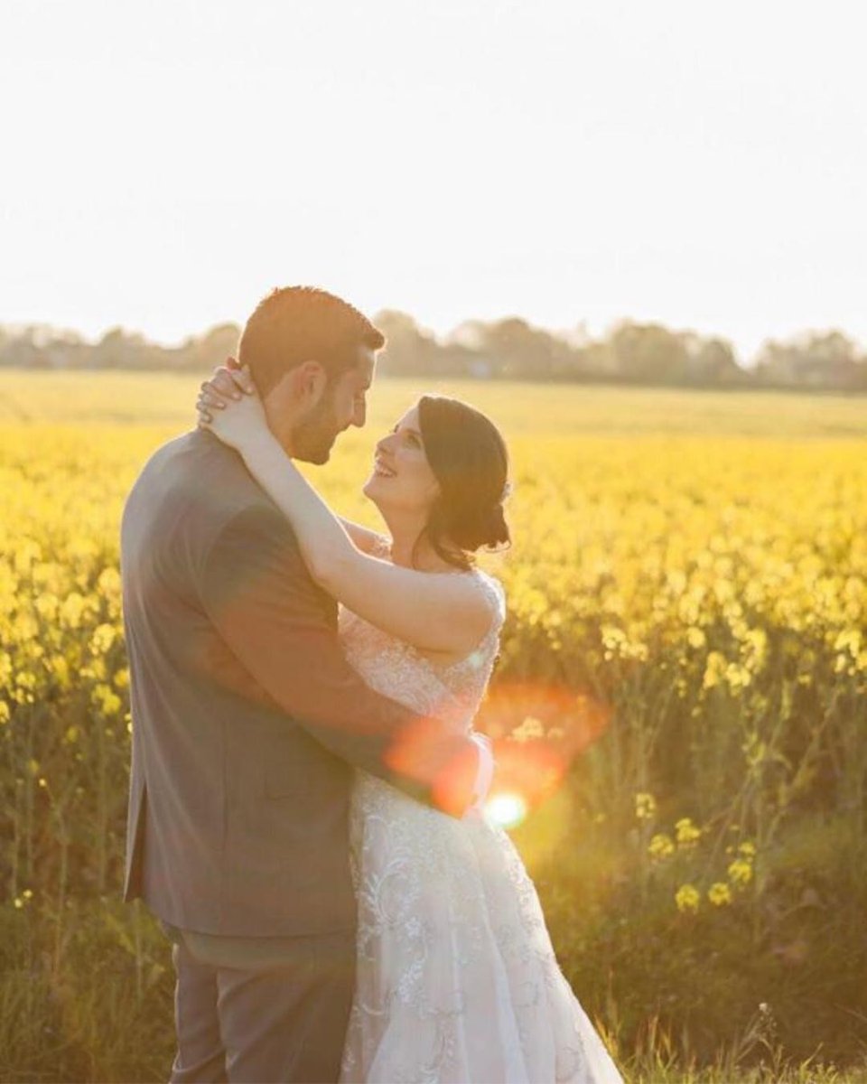 Hutton_Hall's tweet photo. Located just two miles from Brentwood there is no more romantic or idyllic setting in which to celebrate your perfect wedding. The fun and gorgeous wedding of Katrina and Chris at Hutton Hall. Photo by @AKaren_Photo #huttonhall #huttonhallweddingvenue #huttoncountryside https://t.co/fqMqWwWzvk