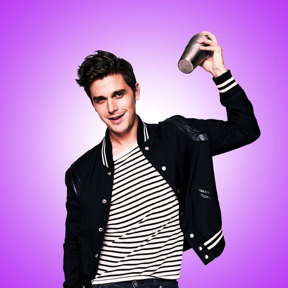 antoni porowski:antoni is going to help jake learn how to cook other things that is not his fucking sourdough