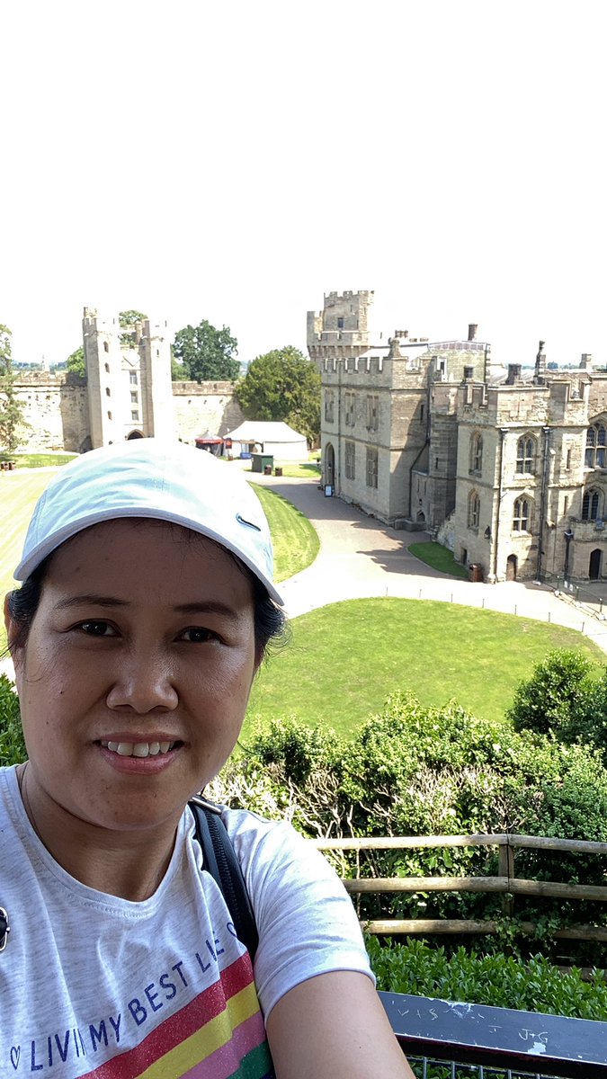 AinsleyNaomi's tweet photo. My first ever visited castle in #Winter2017 My forth time being here 😍 I am impressed with the safety measures for each visitors. Well done @MerlinEntsNews @WarwickCastle @moreWarwick @VisitEngland https://t.co/s7a7wCO1FF