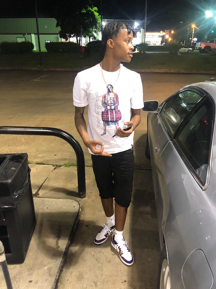 laiverson3's tweet photo. Real dope boy ian nun like you weirdos 😅🏋🏽‍♂️🔥
#OTK 🏕 #Stilldat 9️⃣ https://t.co/QIYglgorTG
