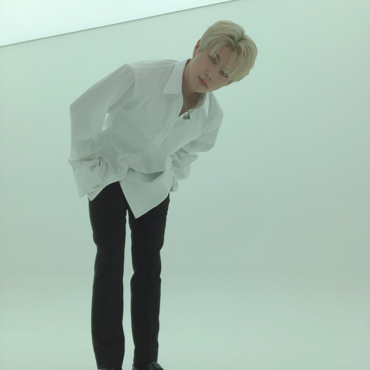 Official_SKYE_'s tweet photo. [#지안]

IN2U~!!! 좋은 하루 보내고 계신가요?
제가 준비한 지민 선배님의 Serendipity
는 잘 보셨나요?
지민 선배님의 무대영상을 보며 선배님께 
배울 점이 정말 많아서 
커버 작업을 하는 내내 
감사한 시간을 보냈습니다👍
부족하지만 이쁘게 봐주세요ㅎㅎ

#인투잇 #IN2IT #JIAHN https://t.co/4ebnp3Jm6L