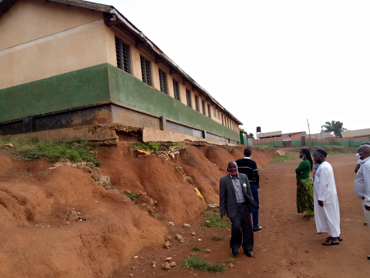 Early this week, @OurCity2030 team visited Kawempe Mbogo P/S, one of it's building is at the merge of collapsing. @KCCAUG_ this situation needs a quick response, warnings are visible. Let's save the lives and education of our future generation @KCCAUG @KCCAED1 @EriasLukwagoo