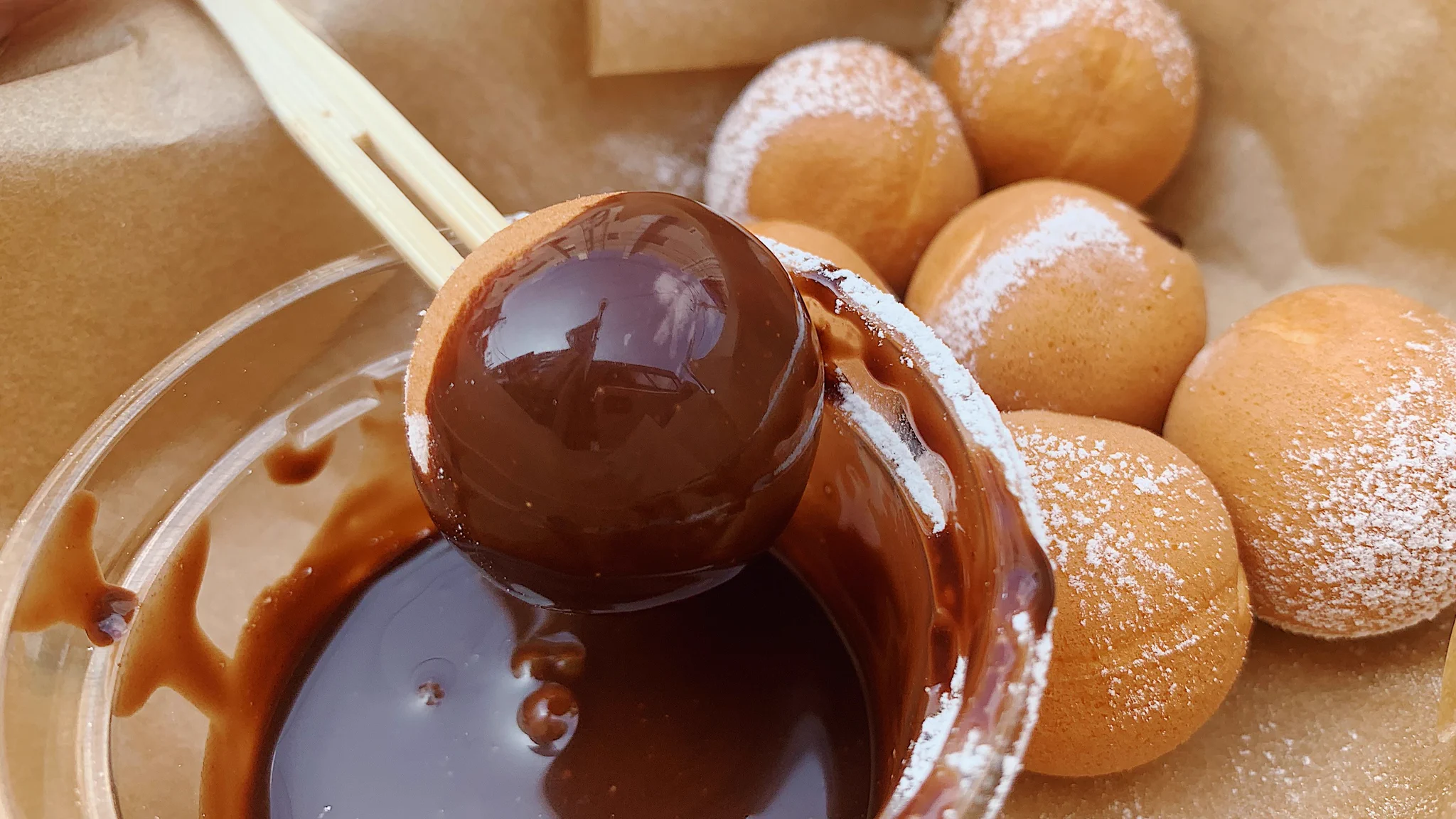 フォンデュで楽しむ？元パティシエが焼くベビーカステラ！