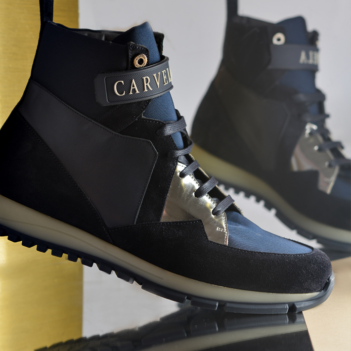 Flock Frugtgrøntsager Undskyld mig Spitz Shoes on Twitter: "A fashion function fusion! This statement-making Carvela  Weekend Hi-Top Athletic Sneaker is designed to capture attention as you  explore the city in style. https://t.co/gJLK946vVb" / Twitter