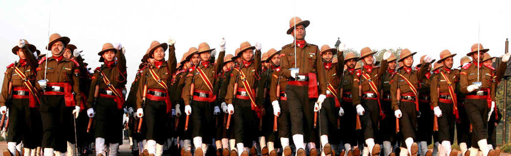 News6_News's tweet photo. End dual control of #AssamRifles! 

Amend AOB Rules - Bring Assam Rifles under Ministry of Defence

Kaam Kare Army ka, Pay &amp; Pension payen Police ka?

सेना की तरह काम करें और पुलिस की तरह वेतन और पेंशन प्राप्त करें?

What is this?

@HMOIndia @DefenceMinIndia @HQ_IDS_India @adgpi https://t.co/kL1vWGa0ei