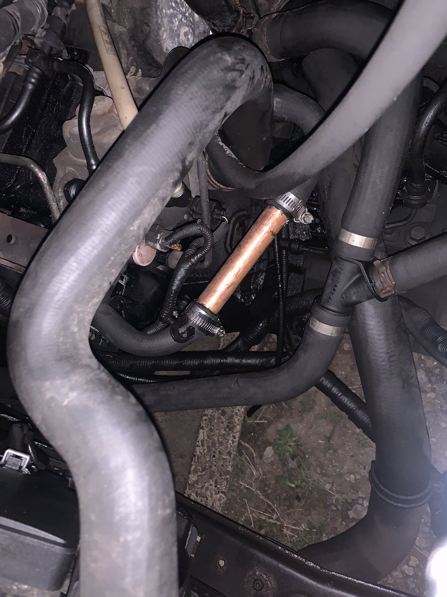 Johnny_T84's tweet photo. Improvise, adapt, overcome and conquer. Just whatโs needs on a Monday morning split hose on the old tranny.
#plumbing #improvise #outofahole #backintheroad #whosyourdaddy https://t.co/Yz131vIo8p