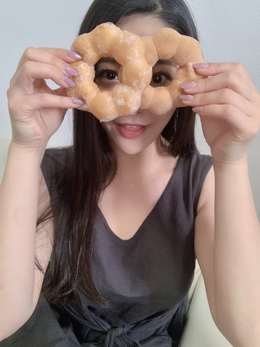 ミスドのポンデリング🍩大好物🤤💛  ぅま❤︎ぅま❤︎ https://t.co/6nvsFCSlgE