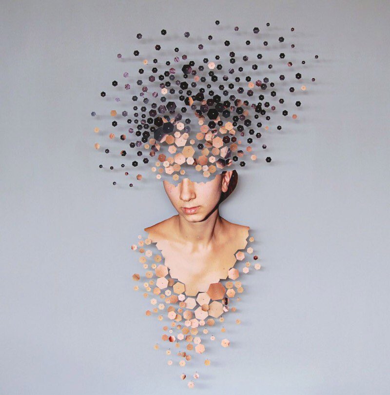 JojJojoelle's tweet photo. When you fall to the floor and shatter, there are those who will walk around your broken pieces to avoid cutting themselves. But there are those who will pick up your broken parts, cherishing every piece, and who will help you put yourself back together.
Find those people. https://t.co/V95HSwkKkY