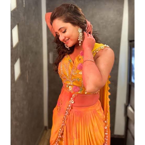 3. The sunset hue....Sensational Rashami Desai