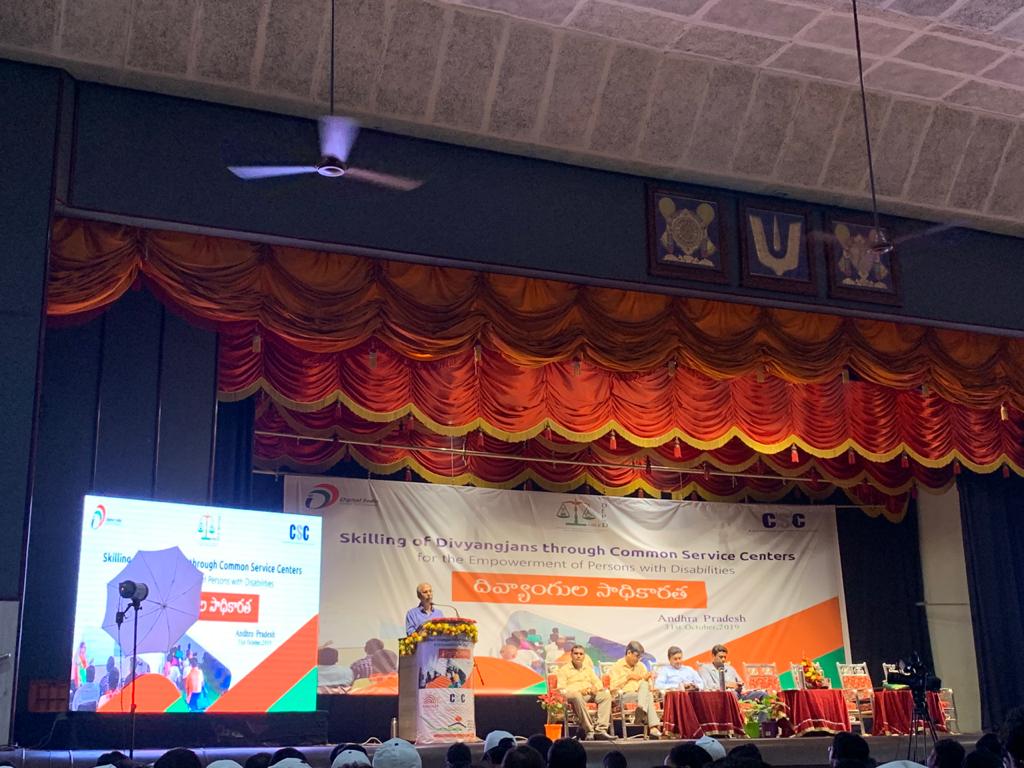 MNREDDI's tweet photo. We dream of great people, the day has come to me to see a gentleman whom I have ever witnessed, who always dreamt to the brightness of rural Indians and the upliftment of the poor in india Its is tyagi sir @dintya15 #CSCAndhraPradeshDay #CSCChittoor @CSCAndhra @CSCChittoor https://t.co/VEf8cBeMmB