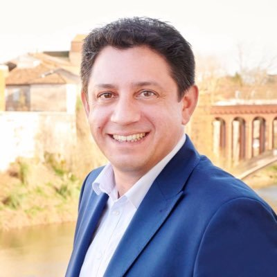 Félicitations <a href="/GuillaumeLEPERS/">Guillaume LEPERS</a> nouveau maire de <a href="/villeneuveslot/">Villeneuve sur Lot</a>