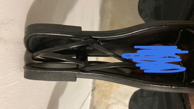 看到反應很好 來個第2彈相片吧 片也是第一次拍 不過怕被取笑短小 暫且不放片了 哈哈。 說真 這雙鞋好爽 射超多 就是因為三文治插射的時候向下流了，流在包在鞋子的紙巾上了。 有點可惜  #扫楼 #恋足<a href="/tag/%E5%8E%9F%E5%91%B3"class="tags"><span>#原味</span></a><a href="/tag/%E6%81%8B%E8%B6%B3"class="tags"><span>#恋足</span></a><a href="/tag/cumshoes"class="tags"><span>#cumshoes</span></a><a href="/tag/%E6%89%AB%E6%A5%BC"class="tags"><span>#扫楼</span></a><a href="/tag/%E6%89%93%E8%83%B6"class="tags"><span>#打胶</span></a><a href="/tag/%E5%B0%84%E9%9E%8B"class="tags"><span>#射鞋</span></a><a href="/tag/%E5%B0%84%E5%B9%B3%E5%BA%95%E9%9E%8B"class="tags"><span>#射平底鞋</span></a><a href="/tag/cumflats"class="tags"><span>#cumflats</span></a>