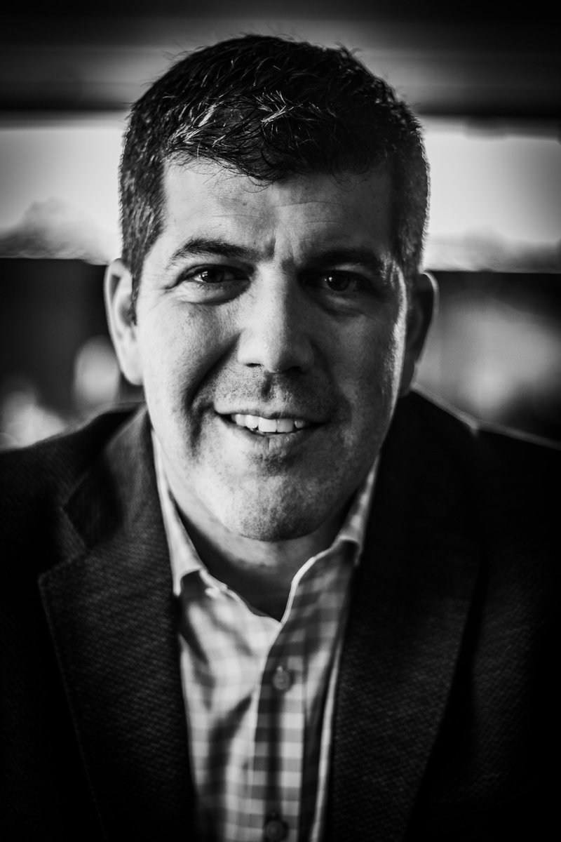 _hectorcanales's tweet photo. Hace unos días, me toco dar una clase de fotografía, fue la primera vez que di una clase donde no necesitaba repasar lo que iba a decir, donde no necesitaba más que a las personas para que pudiera transmitirle el conocimiento a alguien. 
Esto hizo que reviviera un amor + https://t.co/r3B4D5Y8e0