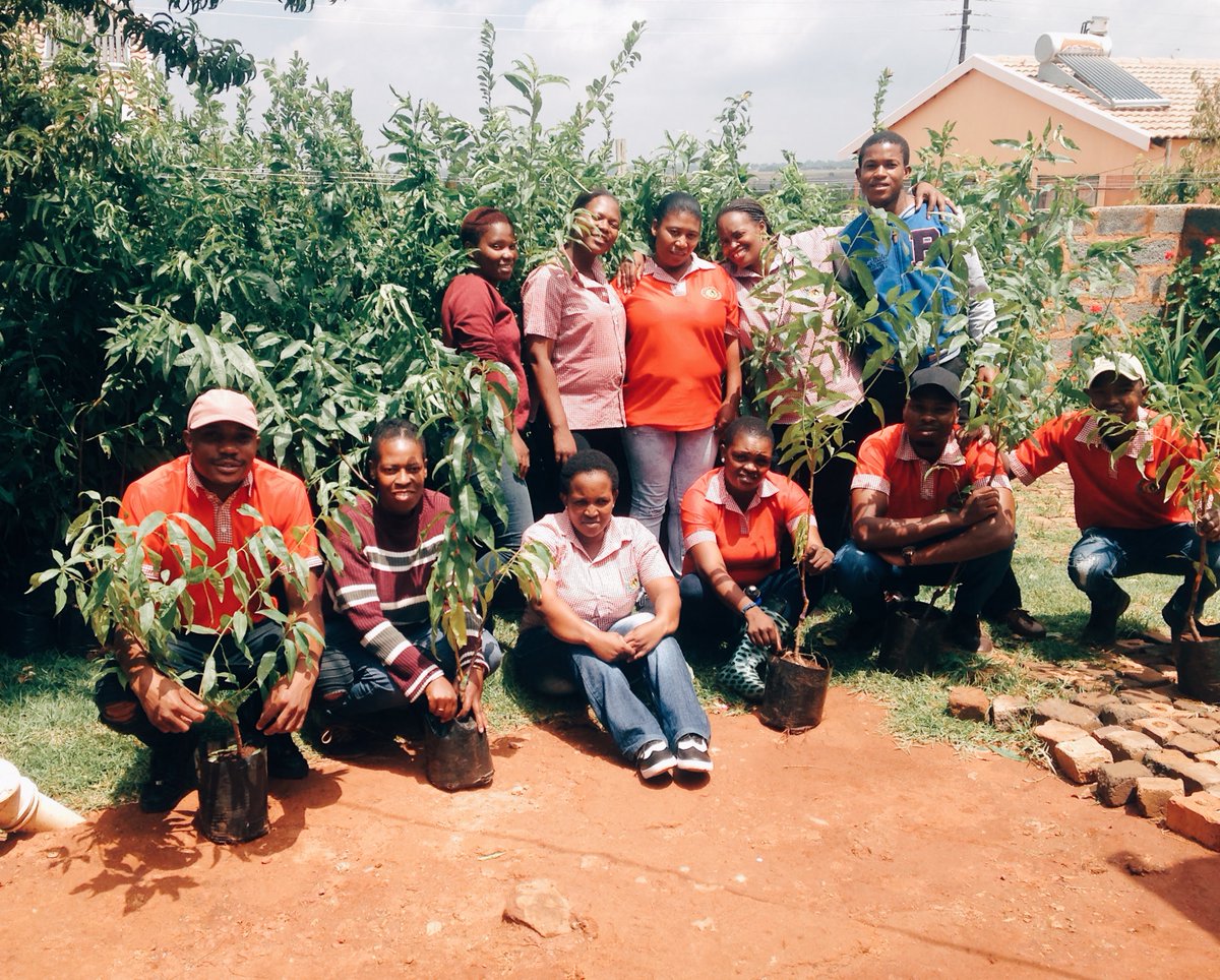 ftfa's tweet photo. Hello @FTFA friends!
We're looking forward to another week of working towards an environmentally sustainable and food secure #SouthAfrica. You?
Apply for support ππΌ https://t.co/CPrgEySB5f
Find out more and get involved ππΎ https://t.co/wHCotqaW1N
#SustainableDevelopment #NPO https://t.co/6Dp20cHfWX