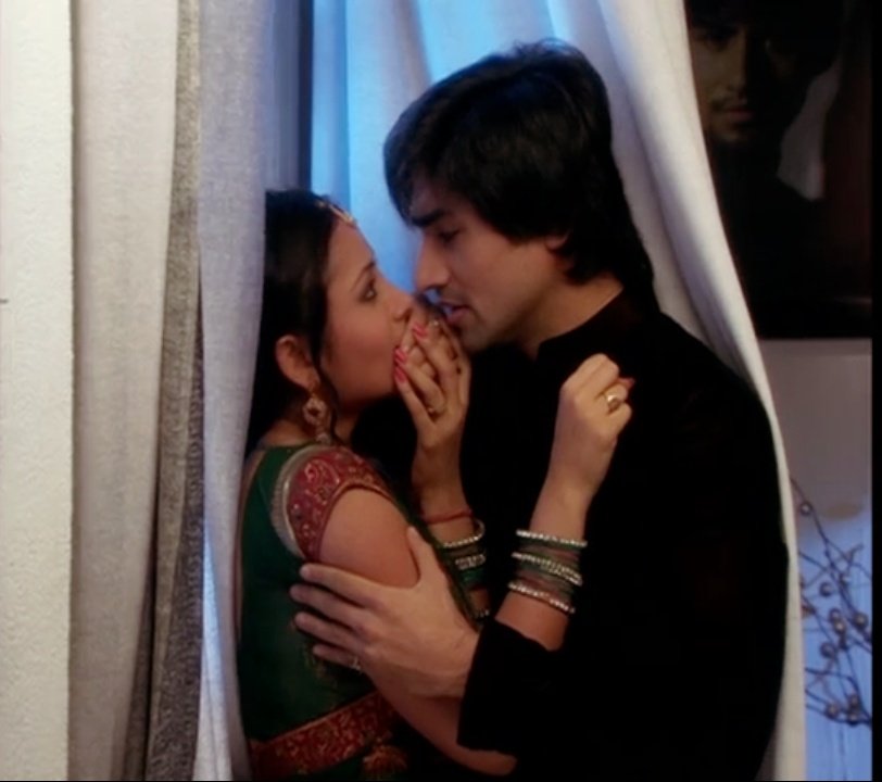  #HarshadChopda #TereLiye #Bepannaah #TereLiyeOnHotstar #AnupriyaKapoor They are love