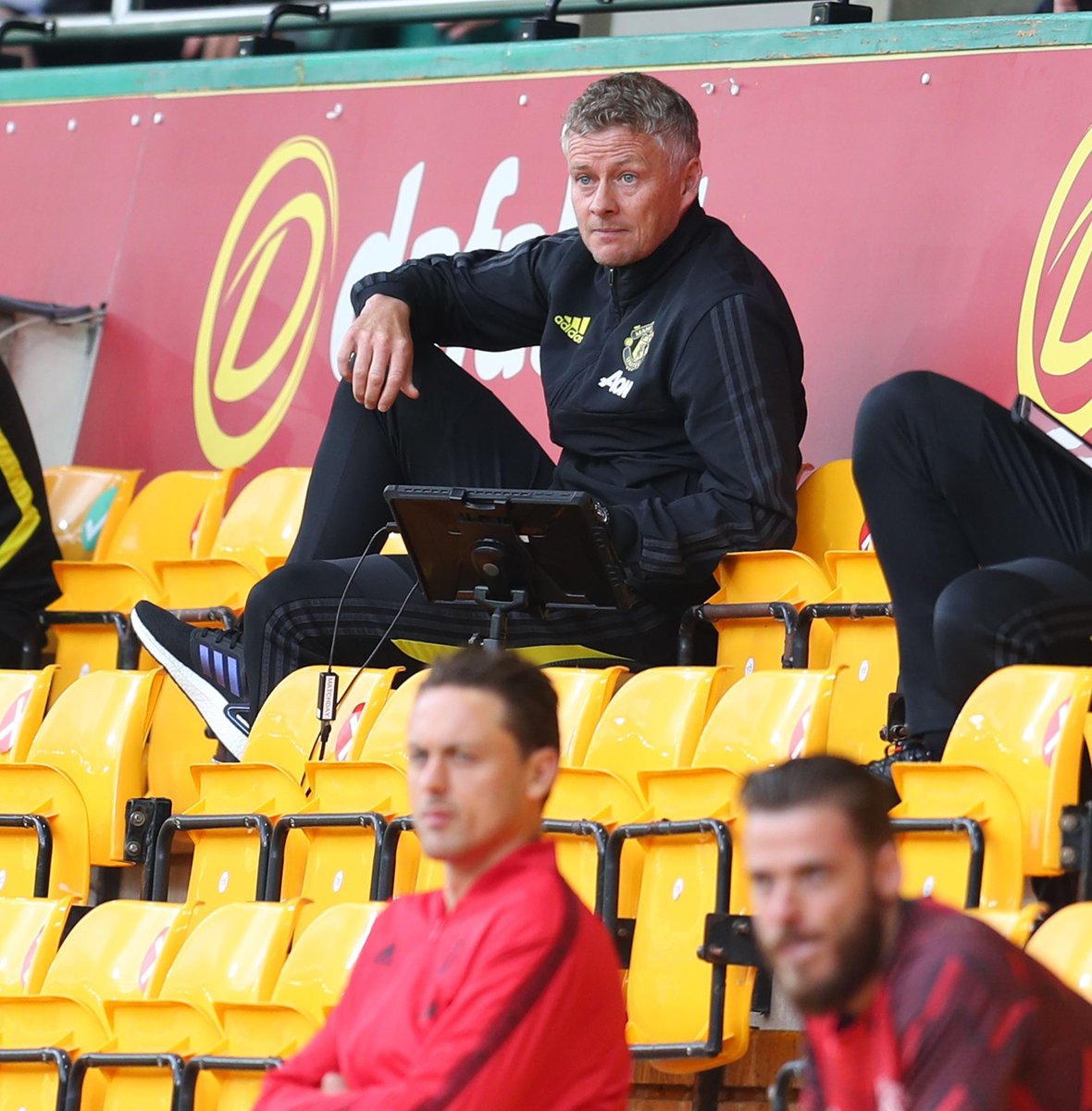 Ole: I decided to give Lingard a chance to prove himself and you see what he's doing? Matich: I think he's better at the bench. Ole: Sancho is soon coming. Tell Greenwood to get ready to go the fild.Degea: Who's coming out?Ole: Lingard! With this attitude how do we win?