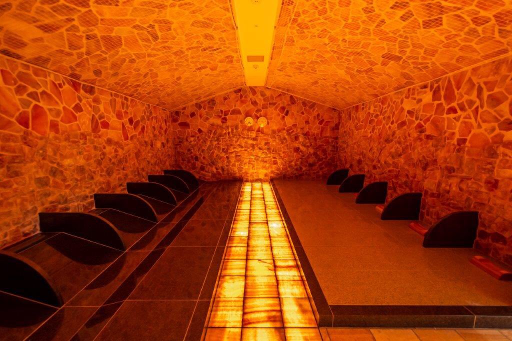 天然温泉 風の森 7月は毎週木曜日 健活デー 岩塩浴でヨガを行います 入浴料 岩盤浴料 ヨガ 2 980円 会員価格 1レッスン6名様まで 電話でのご予約も承ります 講師 春木 美智代 ヨガ 風の森 小矢部 富山 アウトレット 岩盤浴