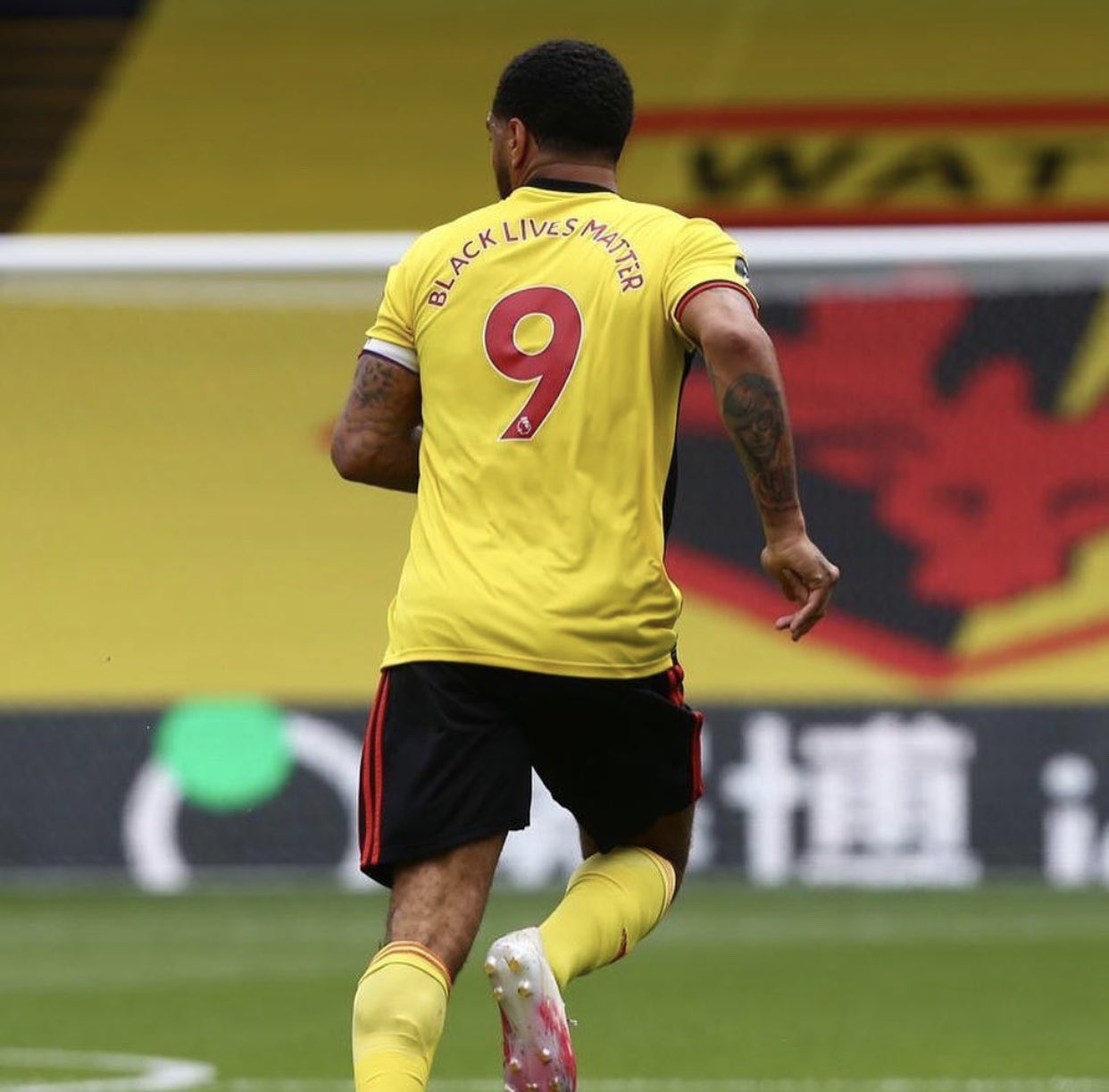  Hoy celebra años el delantero del Watford, Troy Deeney!

Happy 32nd Birthday,  