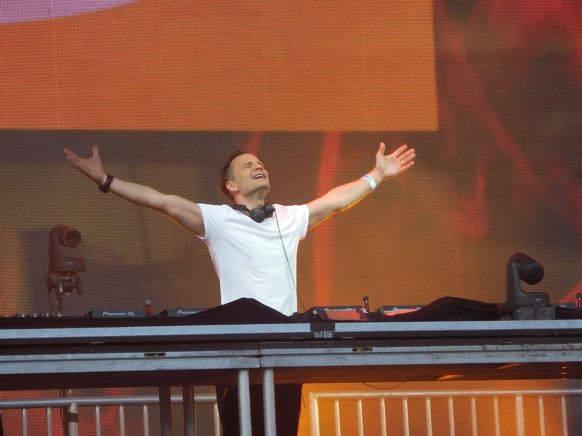 colinbunny93's tweet photo. @asot It was my First festival and im glad I went with friends to this event. I will never forget that evening and hope once things get better we can get together like this π°ππ§π΅πΆ #ASOTBAY #ASOT https://t.co/jX8R4RIxZz