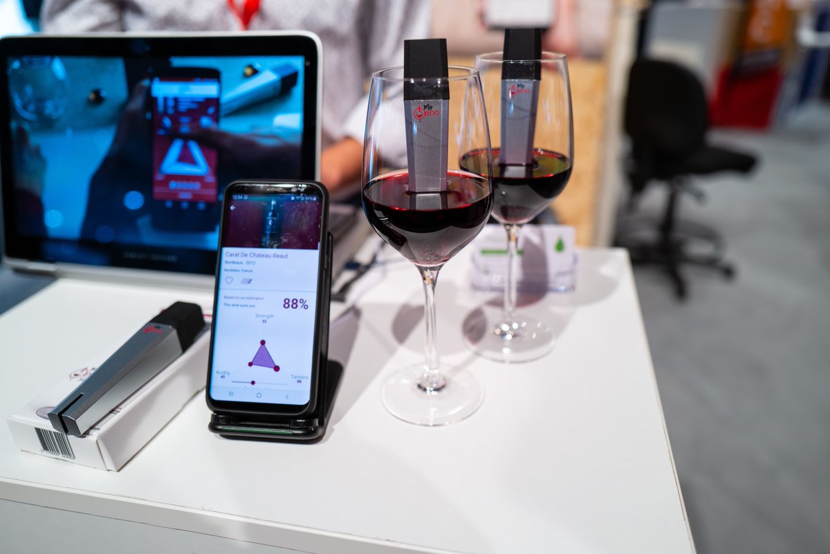 Even wine tasting 🍷 has become smart 😎 ⁣
⁣
#MyOeno #IFA <a href="/My_Oeno/">MyOeno</a>