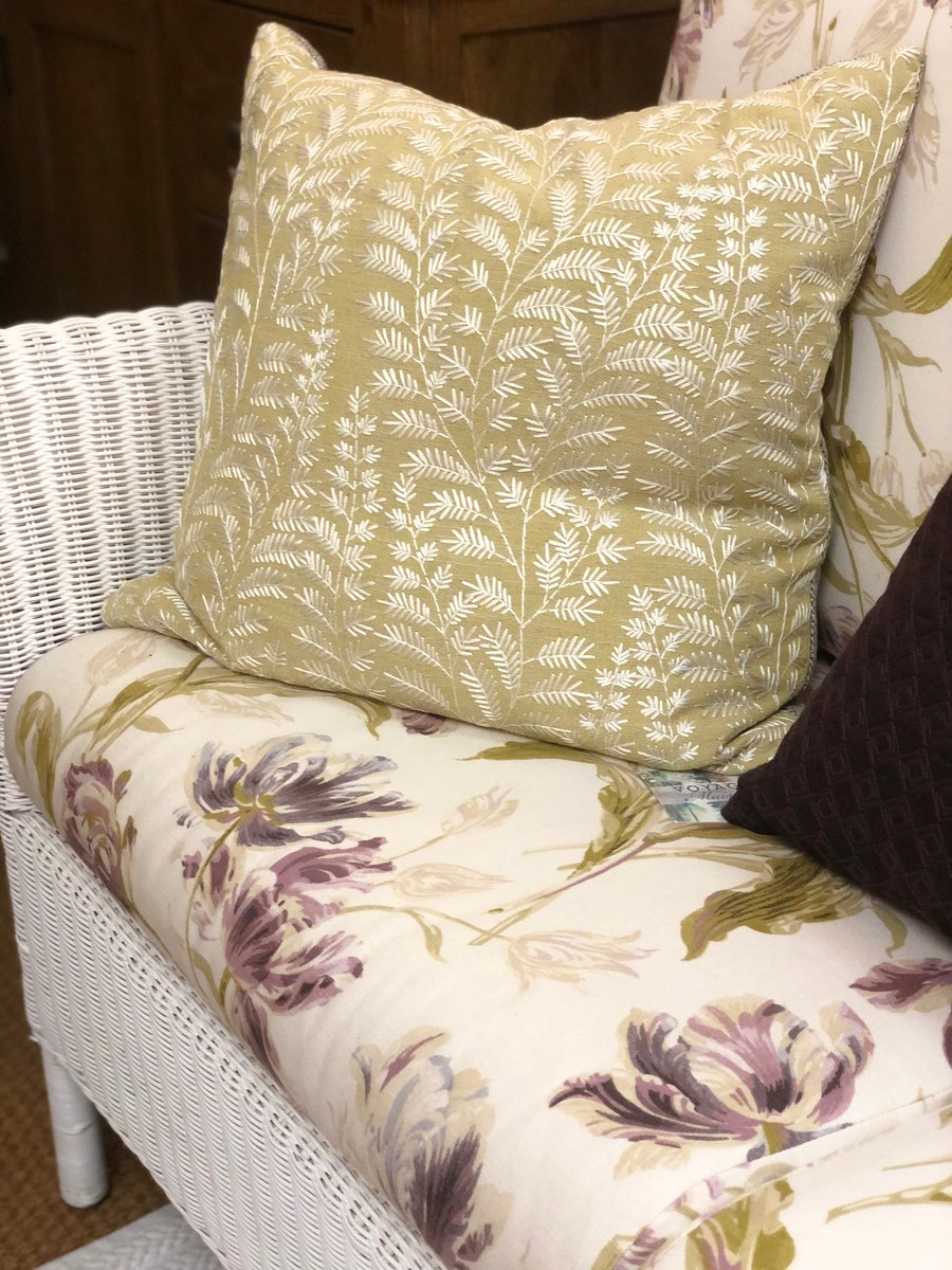The Wilton suite by <a href="/Darocane/">Daro Indoor and Outdoor Rattan Furniture</a> x <a href="/LauraAshleyUK/">Laura Ashley</a> in elegant white and Gosford Plum #fabric. 🥰

The perfect addition to your conservatory/ sun room. ☀️

Visit our <a href="/MilkhopeNE/">Milkhope</a> shop for a closer look, shop online at caneandpine.co.uk/cane-furniture/ or email us via info@caneandpine.co.uk ☺️ 📧